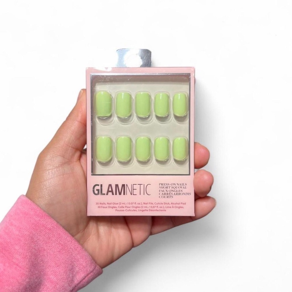 Glamnetic Press On Nails - Light Sage Green - Short Squoval - NEW